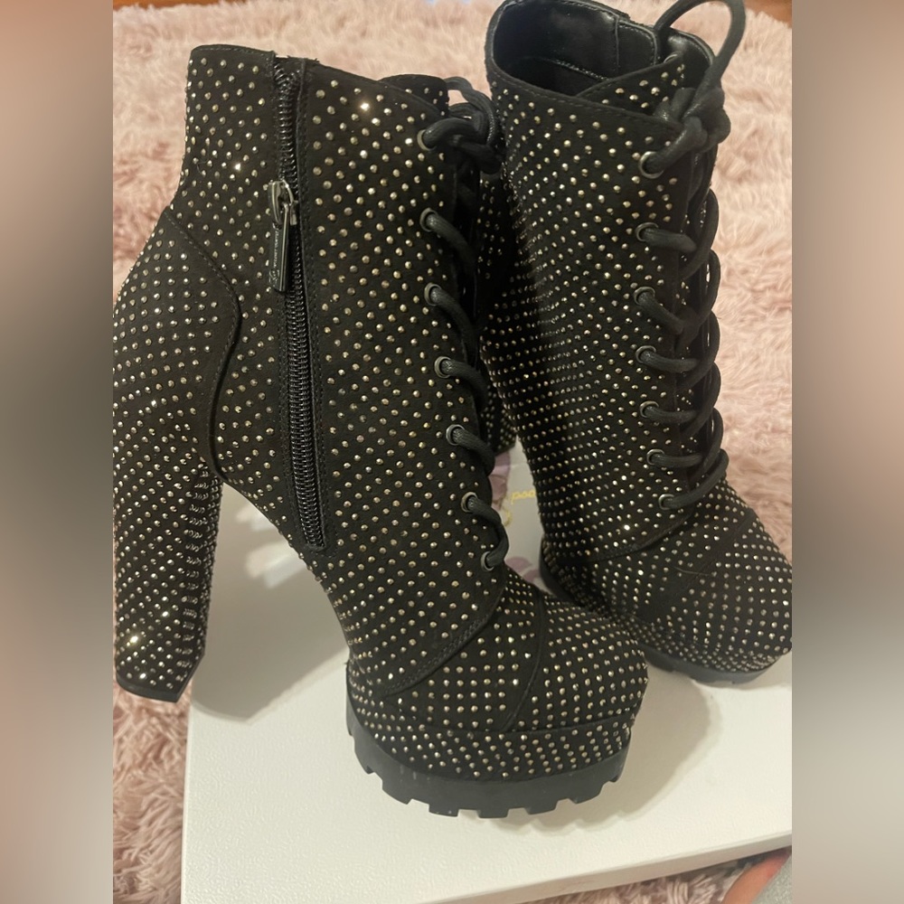Jessica Simpson IRELLA Platform Boot NWT